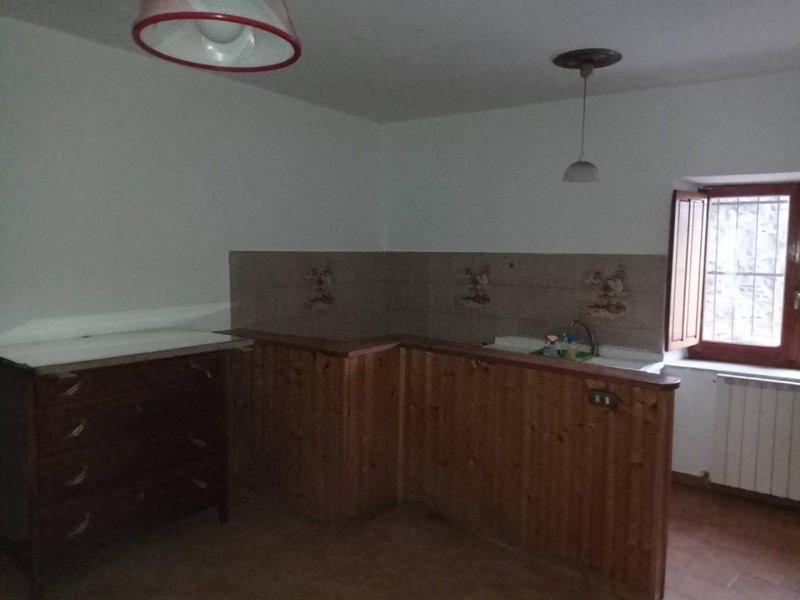 Casa Indipendente in Vendita a Fivizzano, zona Cecina, 40'000€, 60 m²