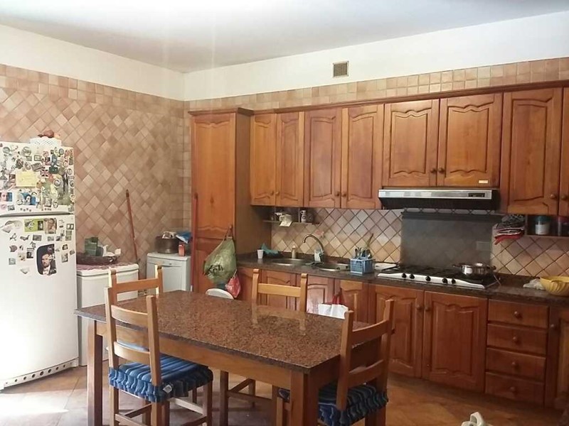 Casa Indipendente in Vendita a Cascina, zona Casciavola, 180'000€, 110 m², con Box