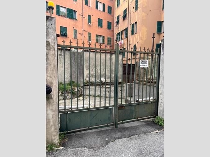 Box in Vendita a Genova, 20'000€, 27 m²