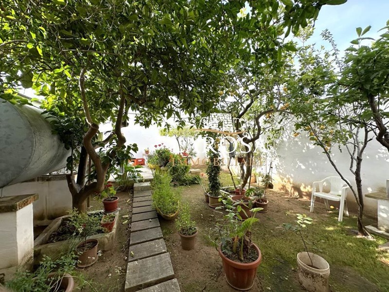 Casa Indipendente in Vendita a Melendugno, 235'000€, 299 m², con Box