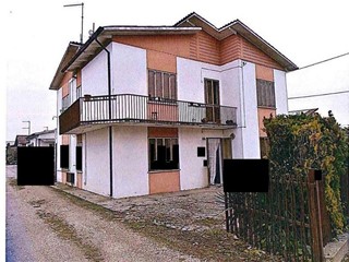Appartamento in Vendita a Solesino, 38'250€, 229 m²