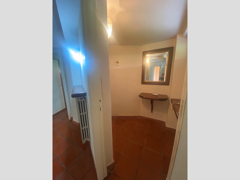 Casa Indipendente in Affitto a Lucca, zona San Concordio, 2'900€, 400 m²