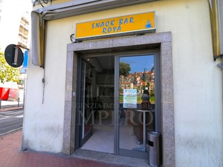 Immobile commerciale in Vendita a Ventimiglia, zona Centro, 179'000€, 115 m²