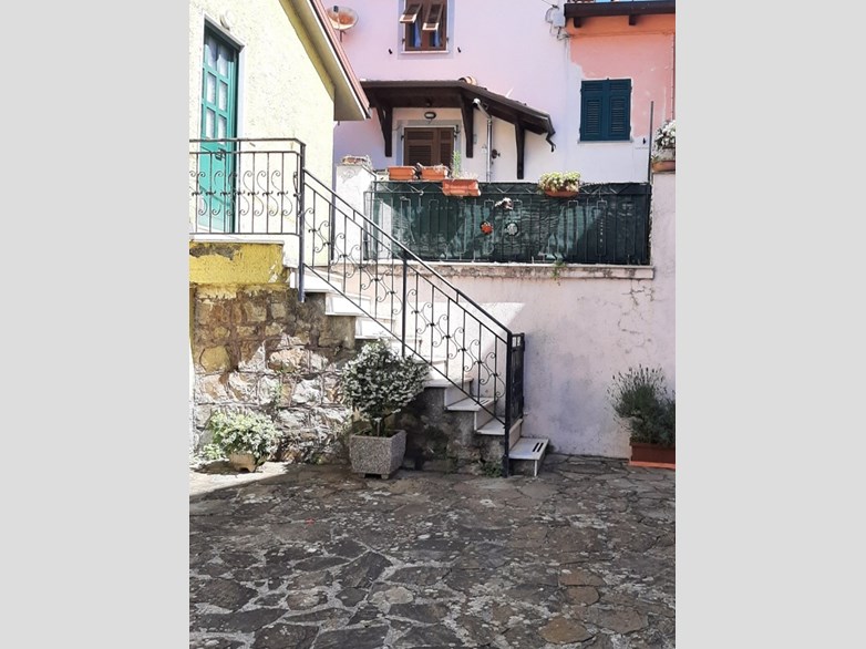 Casa Semi Indipendente in Vendita a Zignago, zona  Zignago, 75'000€, 55 m²