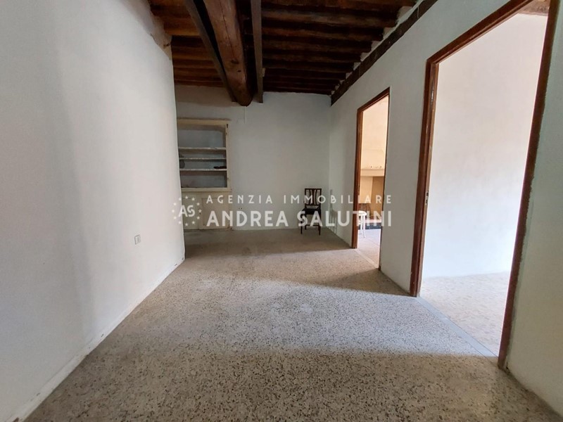 Quadrilocale in Vendita a Buti, 79'000€, 89 m²