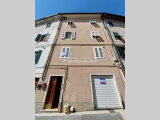 Quadrilocale in Vendita a Buti, 79'000€, 89 m²