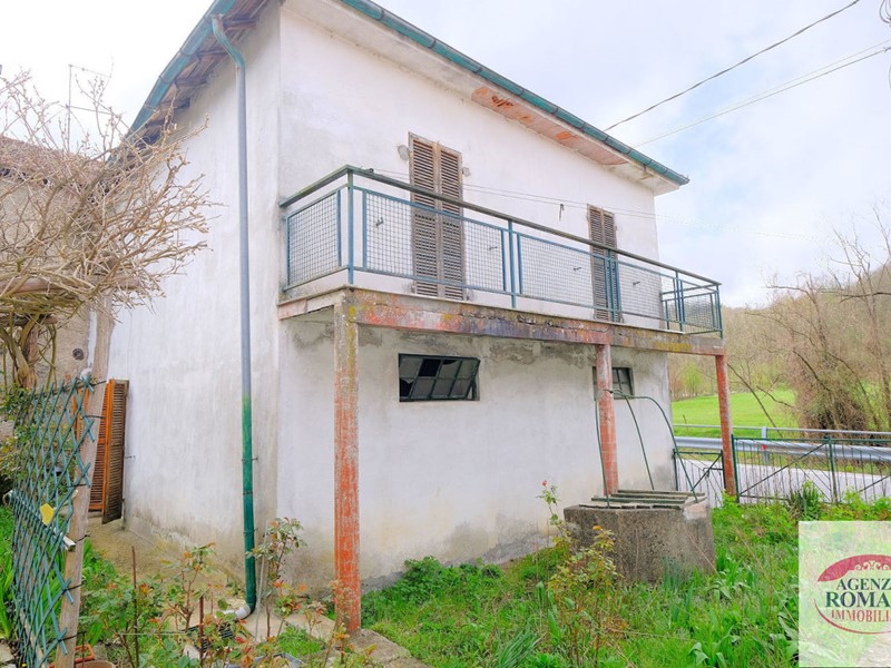 Casa Semi Indipendente in Vendita a Giusvalla, 30'000€, 80 m², con Box