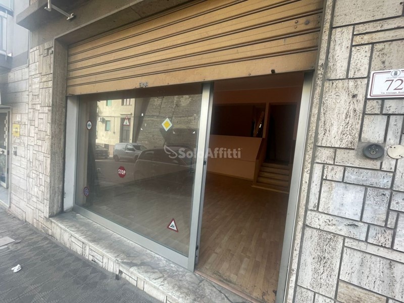 Capannone in Affitto a Reggio Calabria, zona Centro, 550€, 50 m²