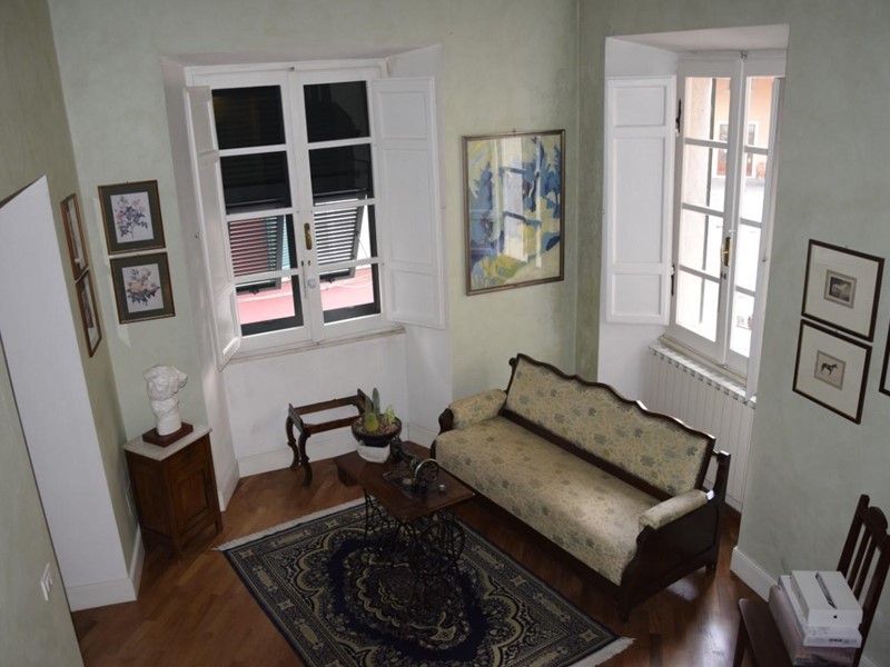 Appartamento in Vendita a Carrara, 199'000€, 170 m², arredato