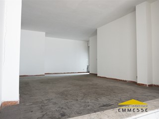 Negozio in Vendita a Carrara, 105'000€, 80 m²