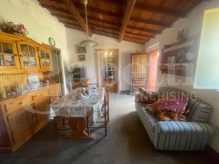 Casa Indipendente in Vendita a Vallermosa, 180'000€, 1800 m²