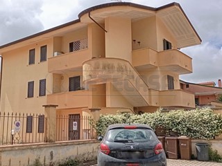 Villa in Vendita a Marcianise, 400'000€, 600 m²