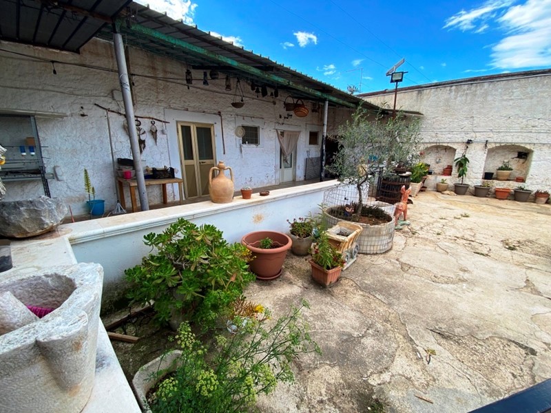 Quadrilocale in Vendita a Casamassima, 300'000€, 300 m²