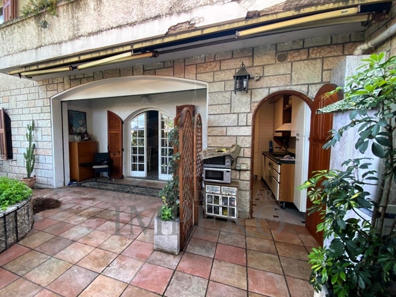 Casa Semi Indipendente in Vendita a Bordighera, 350'000€, 115 m²