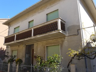 Casa Indipendente in Vendita a Chiaravalle, 230'000€, 220 m²
