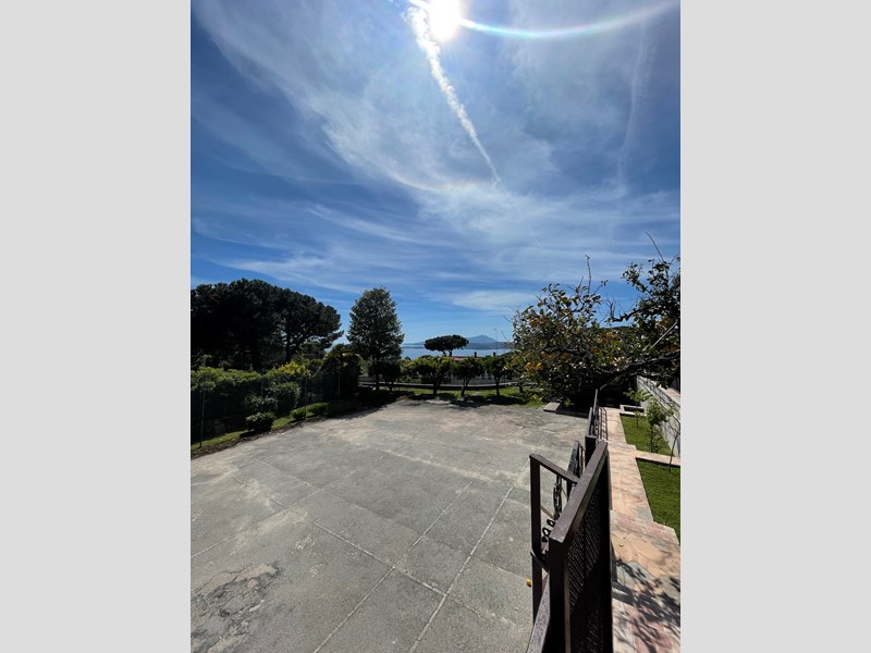 Appartamento in Affitto a Pozzuoli, 1'200€, 140 m², arredato