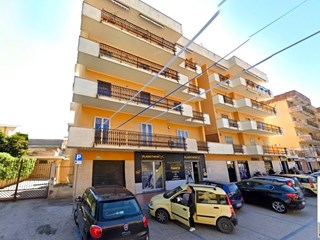 Posto auto in Vendita a Mondragone, zona Via Venezia, 2'500€