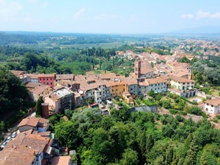 Attività commerciale in Vendita a Montopoli in Val d'Arno, 40'000€, 100 m²