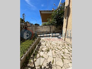Trilocale in Affitto a Santa Marinella, 850€, 60 m², arredato