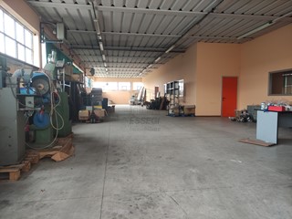 Capannone in Vendita a Porcari, 380'000€, 600 m²