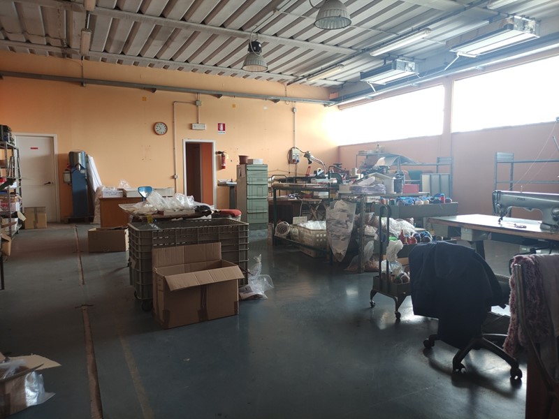 Capannone in Affitto a Porcari, 2'400&euro;, 600 m²