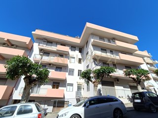 Appartamento in Vendita a Spadafora, 120'000€, 99 m², arredato