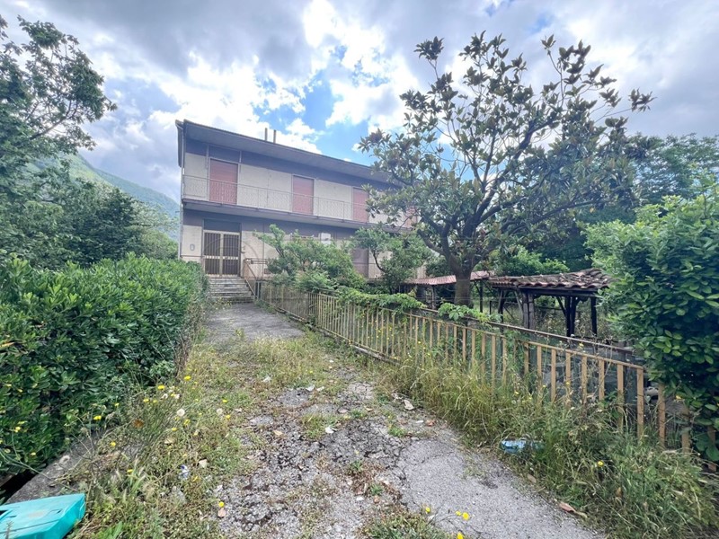 Villa in Vendita a Bracigliano, 295'000€, 650 m², con Box