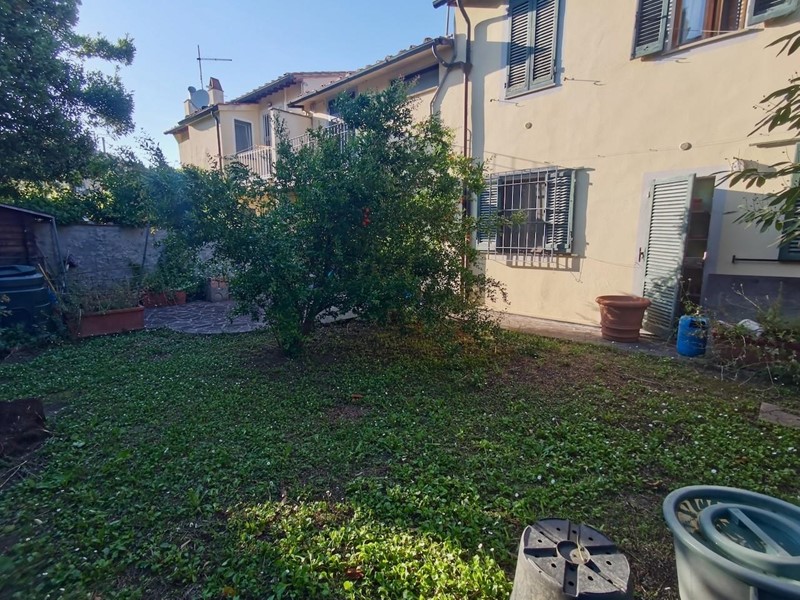 Casa Indipendente in Vendita a Pisa, 435'000€, 160 m², con Box