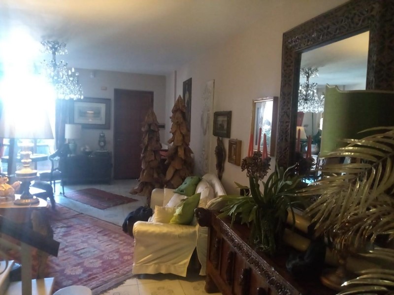 Villetta a schiera in Vendita a Carrara, zona Avenza, 350'000€, 180 m²