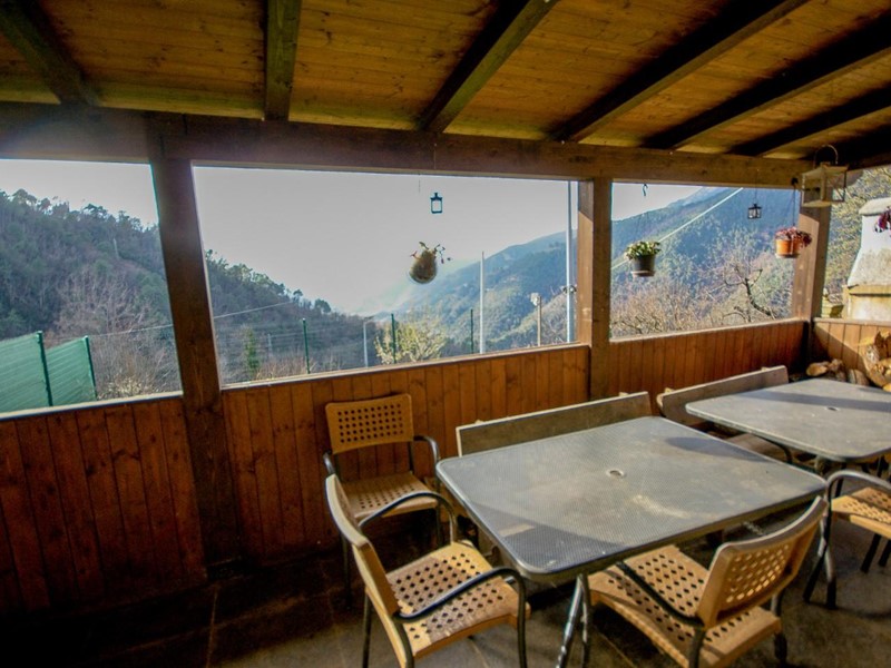 Villa bifamiliare in Vendita a Massa, zona Pariana, 260'000€, 155 m²