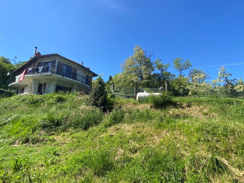 Casa Indipendente in Vendita a Pontinvrea, 140'000€, 200 m², con Box