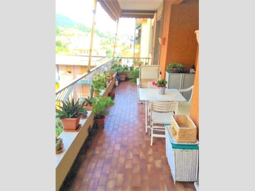 Appartamento in Vendita a Rapallo, zona CENTRO, 320'000€, 150 m², arredato, con Box