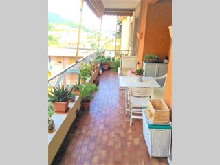 Appartamento in Vendita a Rapallo, zona CENTRO, 320'000€, 150 m², arredato, con Box