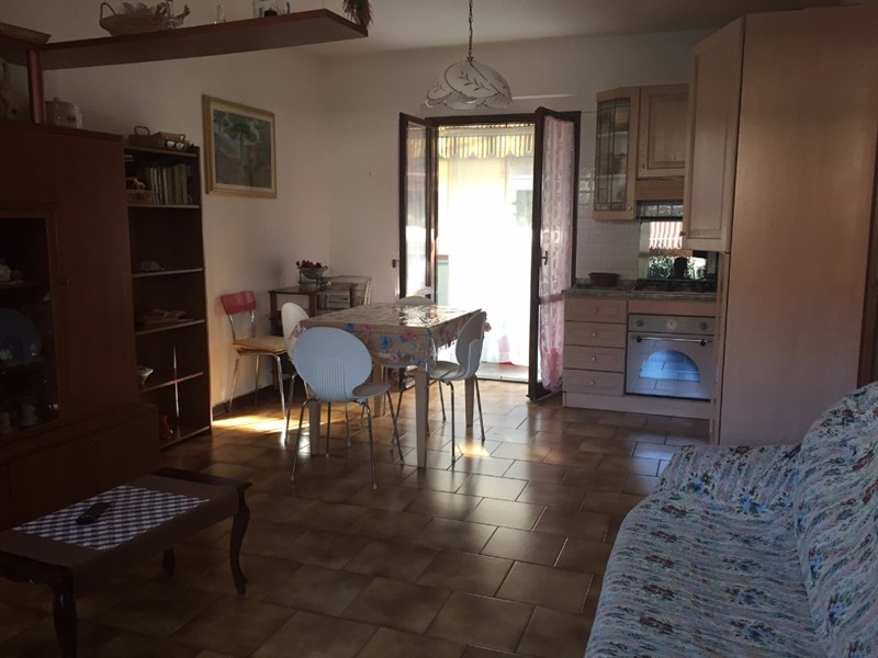 Casa Indipendente in Affitto a Carrara, zona Avenza, 2'576€, 80 m², arredato