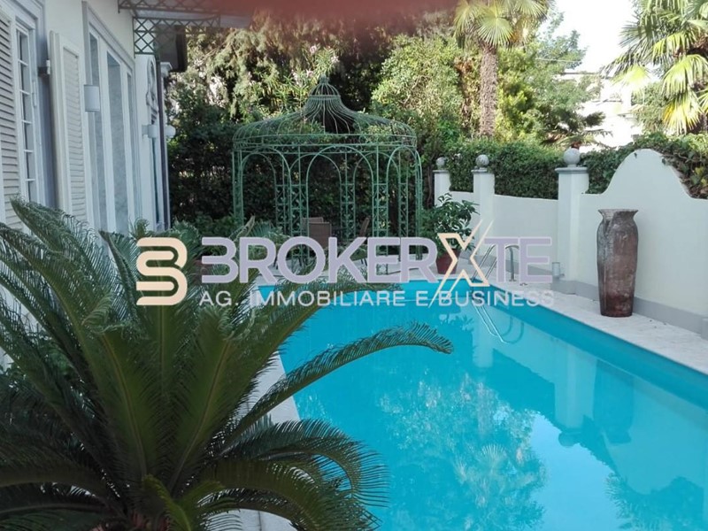 Bilocale in Affitto a Massa, zona Marina di Massa, 2'730&euro;, 60 m², arredato