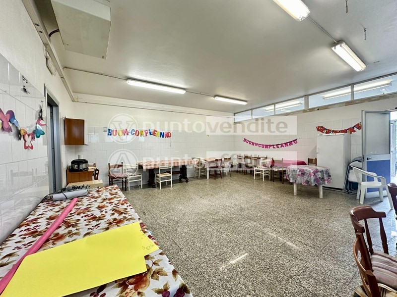 Immobile commerciale in Affitto a Lucca, zona San Donato, 750€, 90 m²