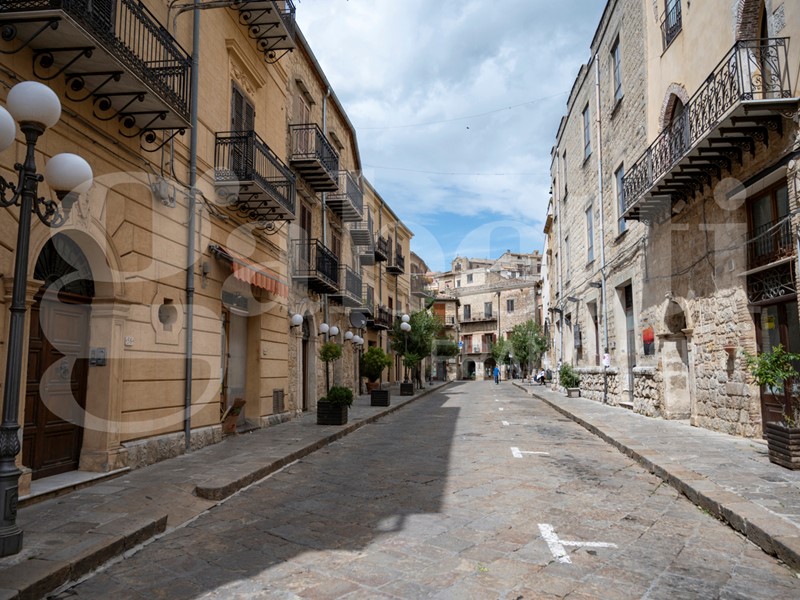 Casa Indipendente in Vendita a Petralia Sottana, 49'000€, 155 m²