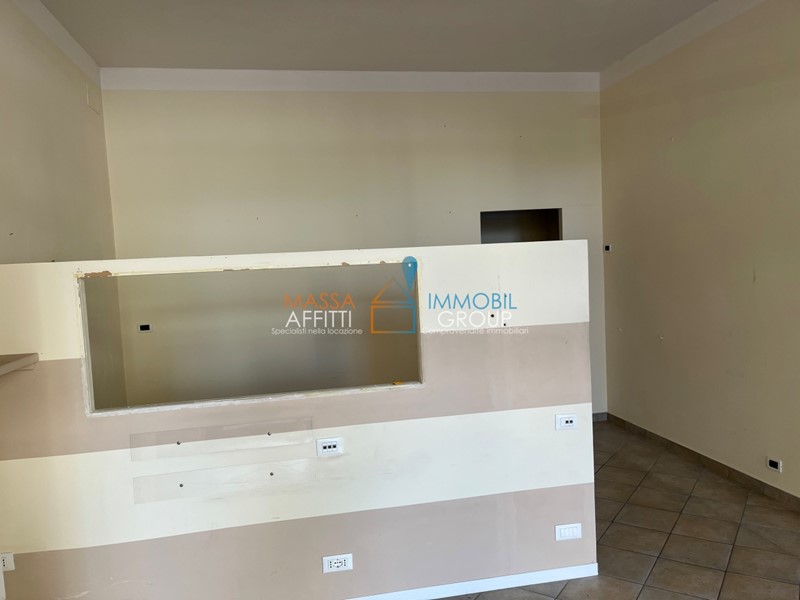 Immobile commerciale in Affitto a Massa, zona Centro cittÃ, 400€, 60 m²