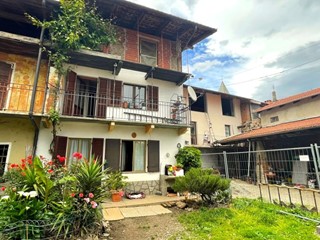 Casa Semi Indipendente in Vendita a Grosso, 65'000€, 110 m²