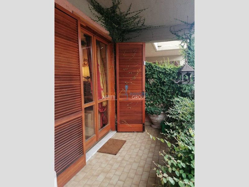 Casa Semi Indipendente in Vendita a Carrara, zona Avenza, 350'000€, 180 m²