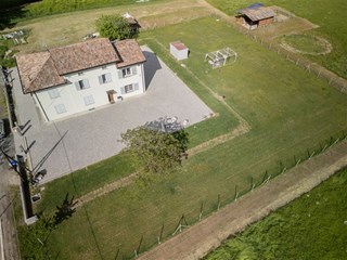 Villa bifamiliare in Vendita a Fidenza, zona san faustino, 370'000€, 220 m²