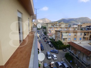 Quadrilocale in Vendita a Bagheria, 85'000€, 98 m²
