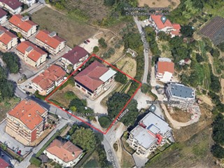 Capannone in Vendita a San Giovanni Teatino, zona Sambuceto, 690'000€, 1000 m²