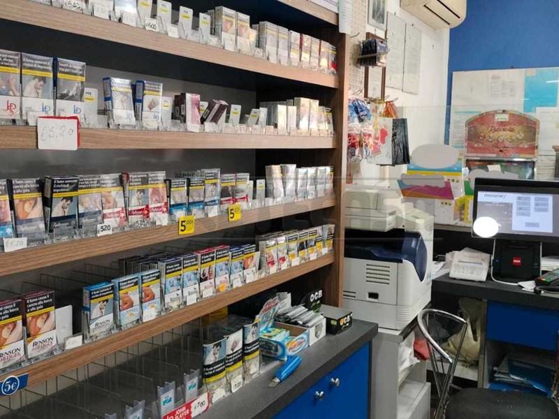 Attività commerciale in Vendita a Messina, 195'000€, 85 m²