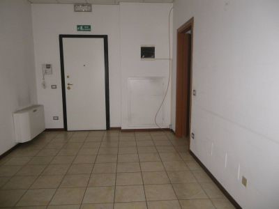 Ufficio in Affitto a Reggio Emilia, zona Mancasale, 1'700€, 170 m²
