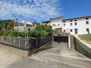 Casa Semi Indipendente in Vendita a Montebello Vicentino, 110'000€, 138 m², con Box