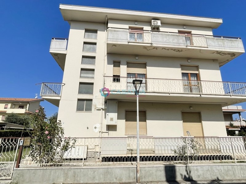 Appartamento in Vendita a Pineto, zona Scerne, 150'000&euro;, 110 m²