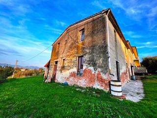 Casale in Vendita a Cerreto Guidi, zona Stabbia, 70'000€, 205 m²