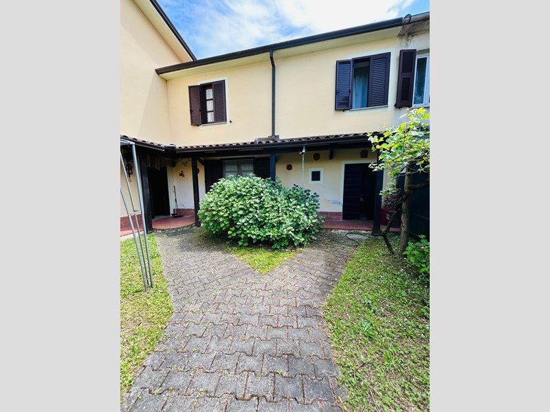 Casa Semi Indipendente in Vendita a Aulla, 250'000€, 200 m², arredato