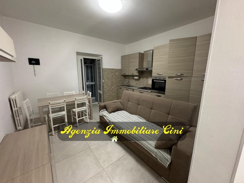 Trilocale in Vendita a Livorno, 119'000&euro;, 60 m², arredato